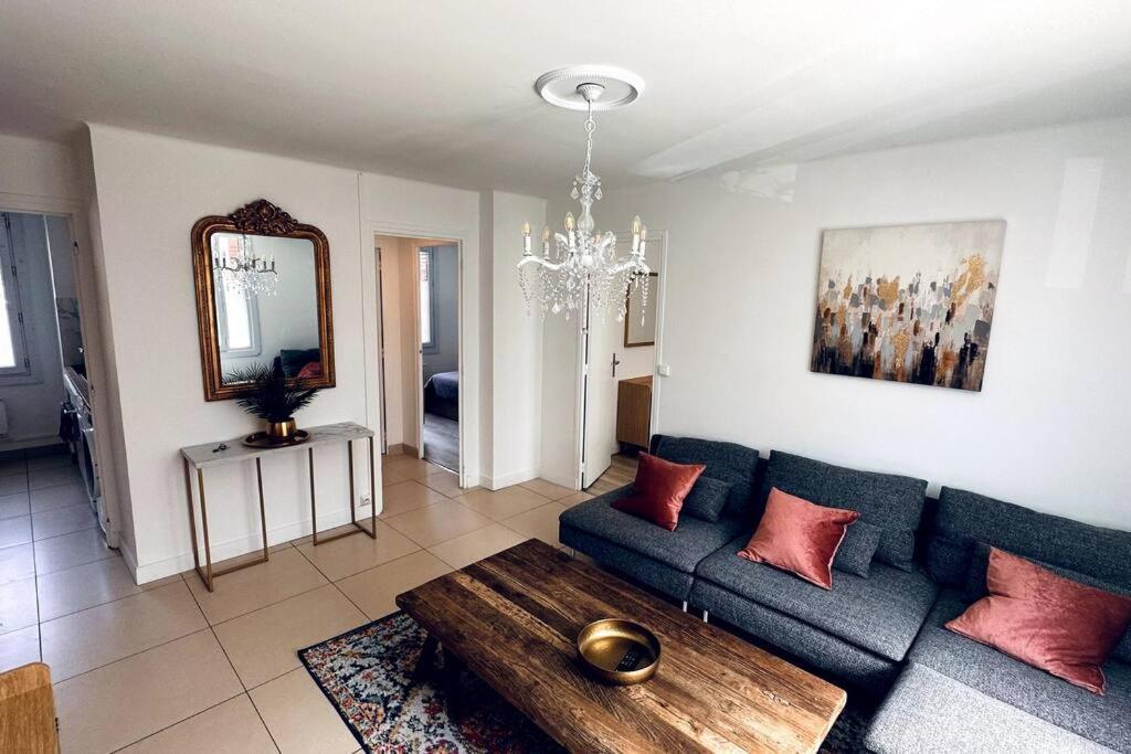 Appartement 3 Chambres + Parking A Lyon 7 ภายนอก รูปภาพ
